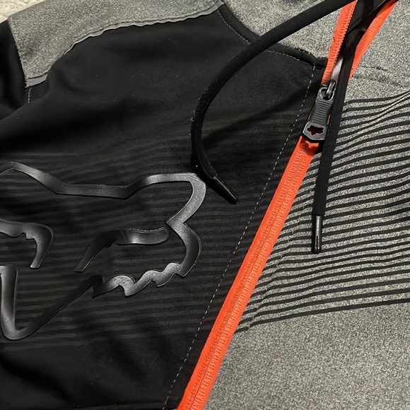 Fox zip up hoodie size s - Picture 2 of 2